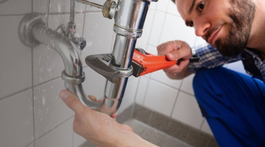 Professional clogged toilet repair services in Gipsy, MO